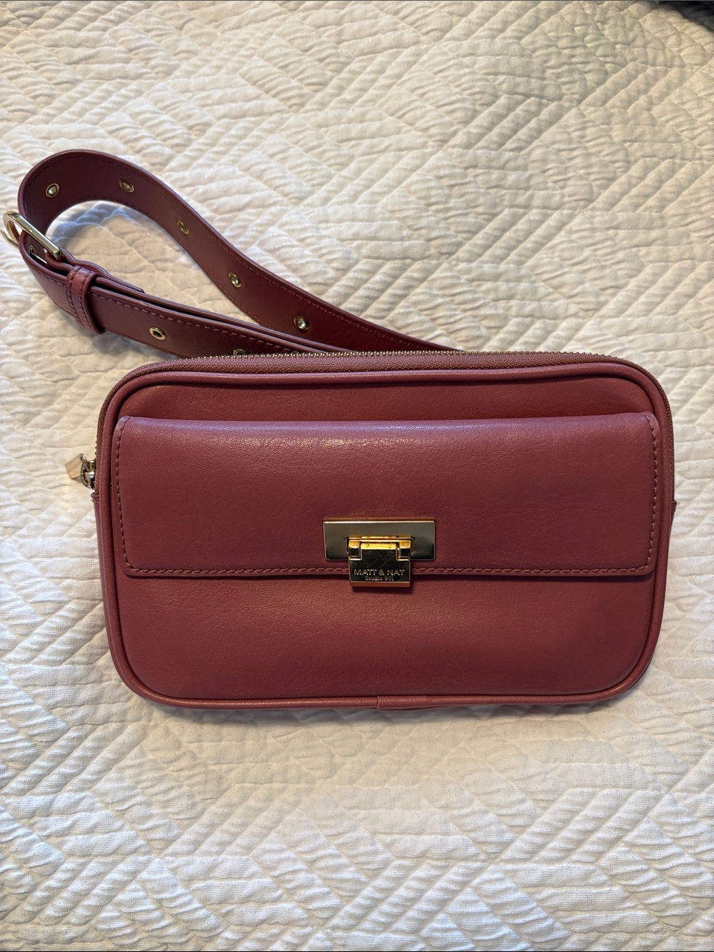 Matt & Nat Rose-Mauve Vegan Leather Crossbody Belt Bag